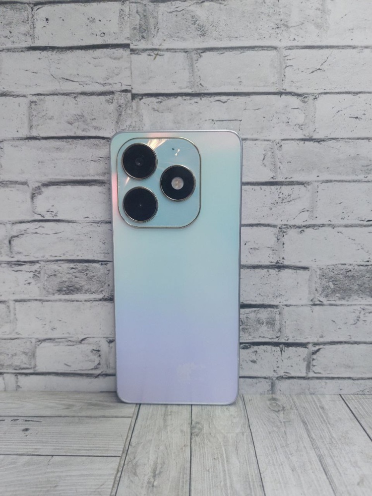 Мобильный телефон Tecno spark 20 8/128