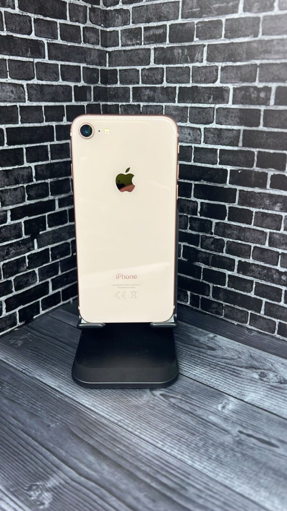 Смартфон iPhone 8 64 Gb 82%