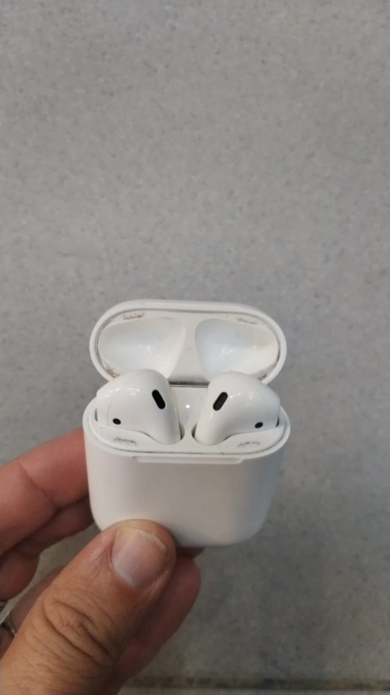 Наушники Airpods