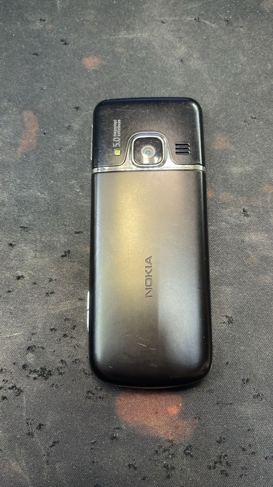 Мобильный телефон Nokia 6700