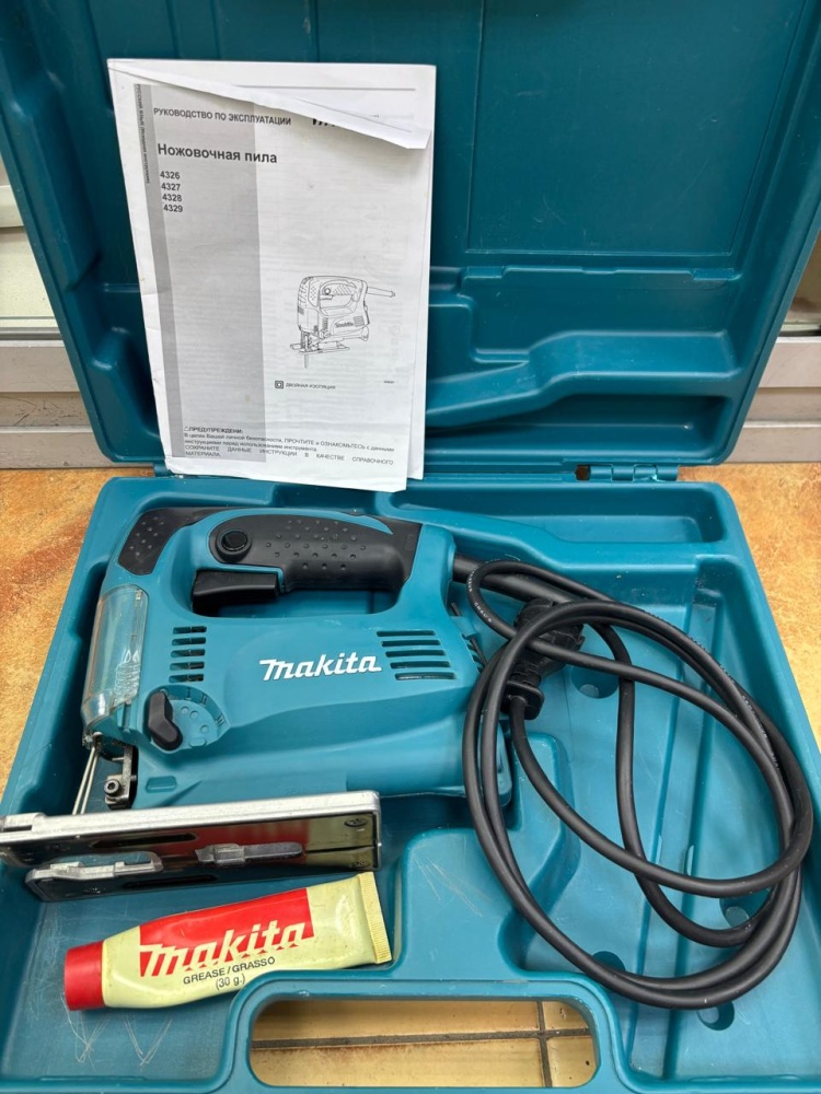 Лобзик mAKITA