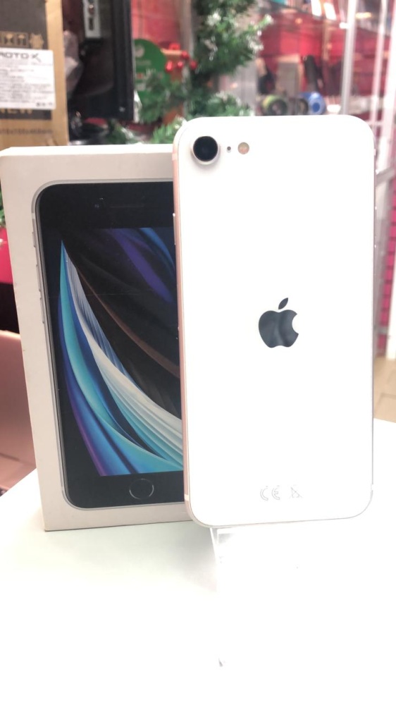 Смартфон iPhone SE 2020 64гб