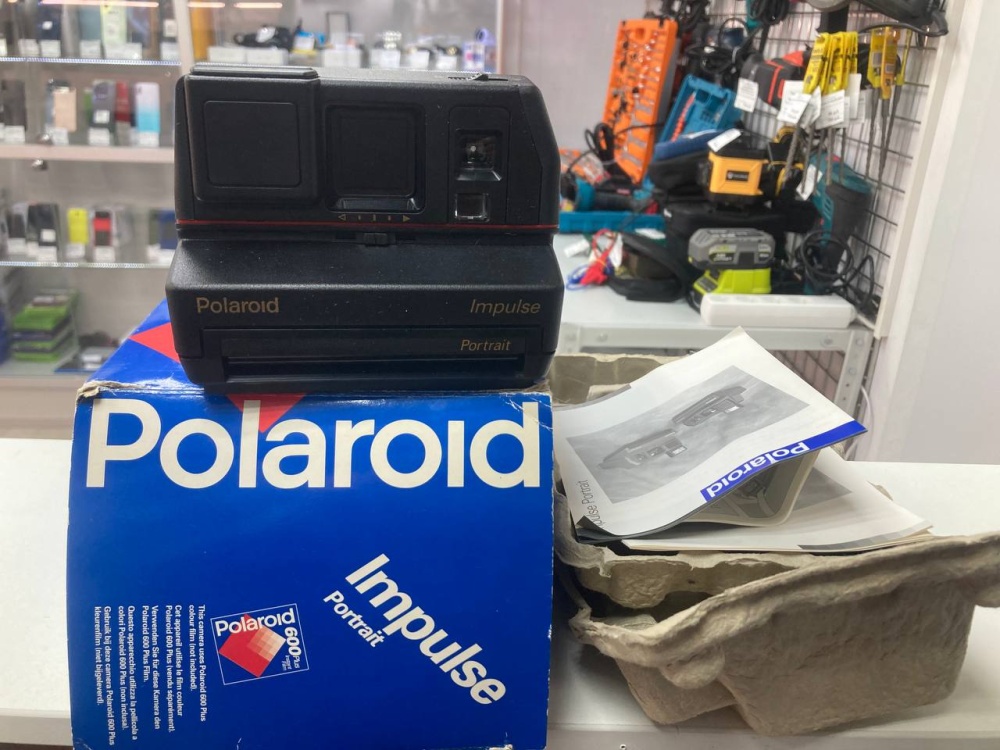 Фотоаппарат Polaroid 600 plus