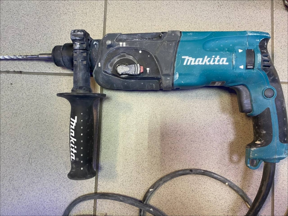 Перфоратор Makita 2470