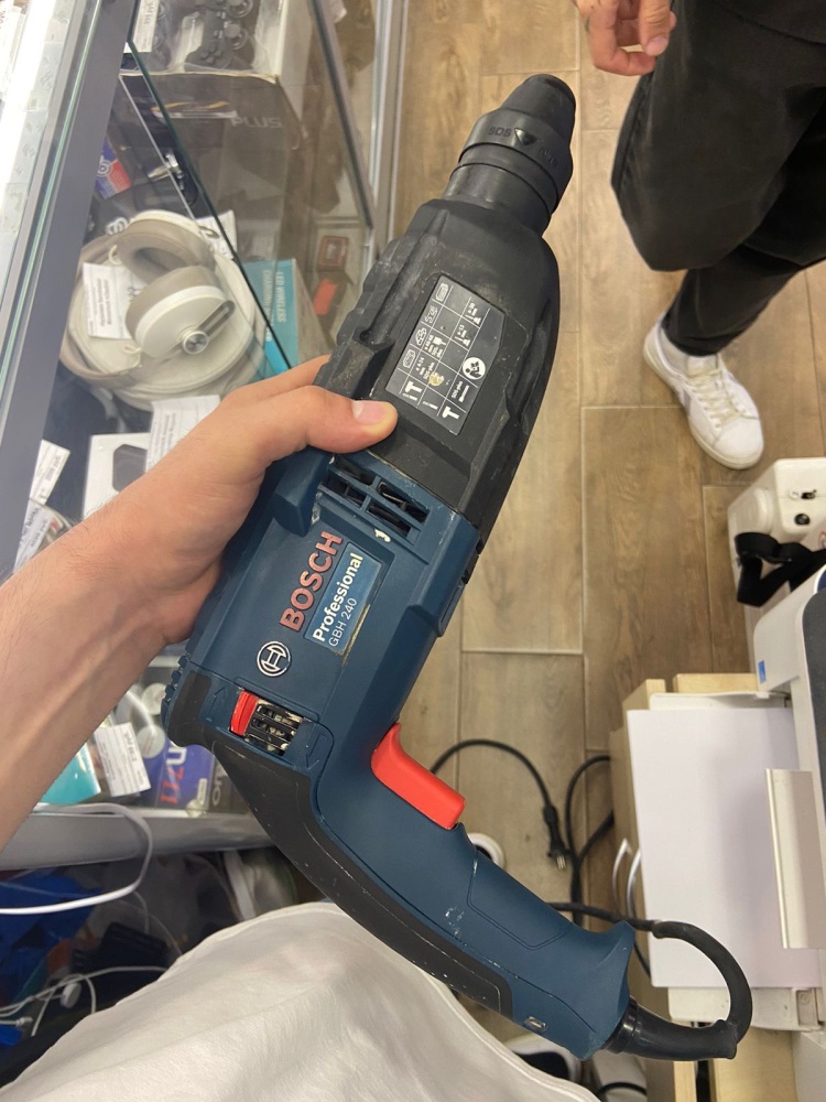 Перфоратор Bosch Professional GBH 240