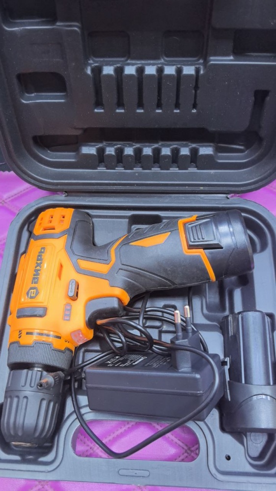 Шуруповерт Вихрь ДА-12Л-2КА