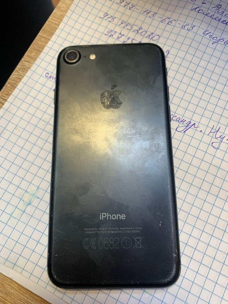 Смартфон iPhone 7 32Gb