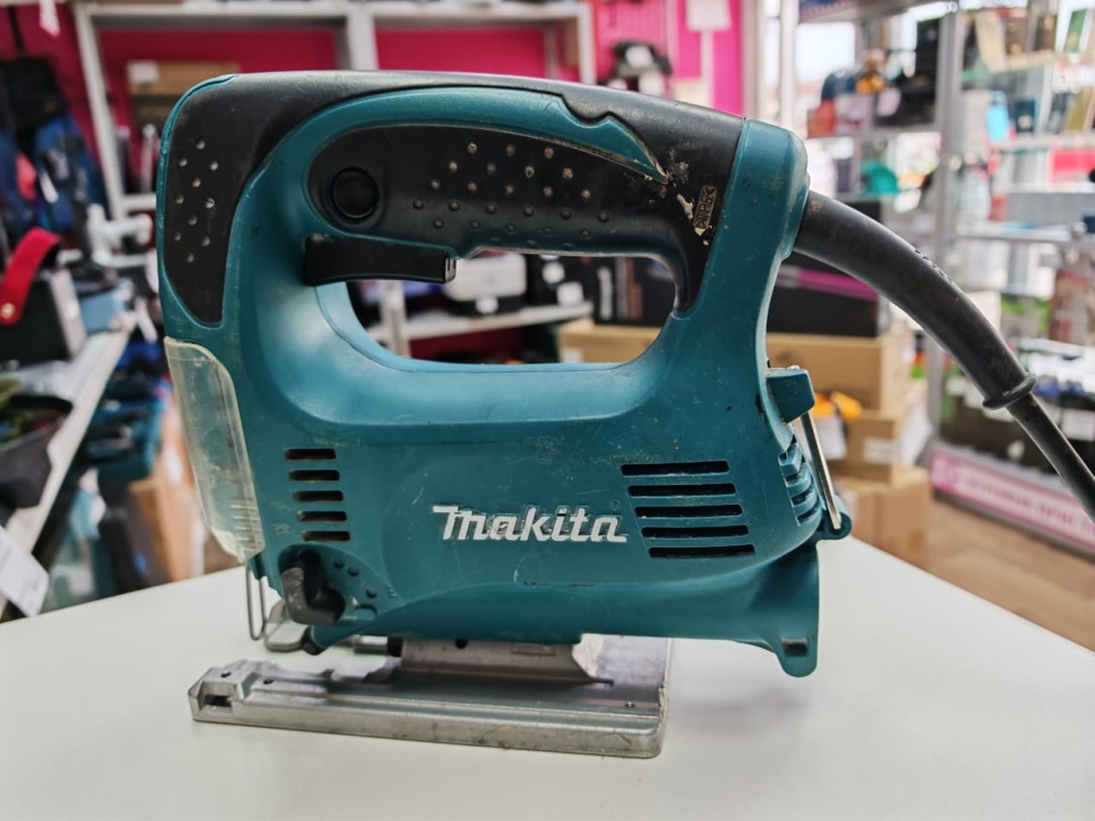 Лобзик Makita 4329