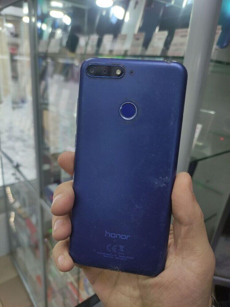 Смартфон Honor 7C 3/32ГБ