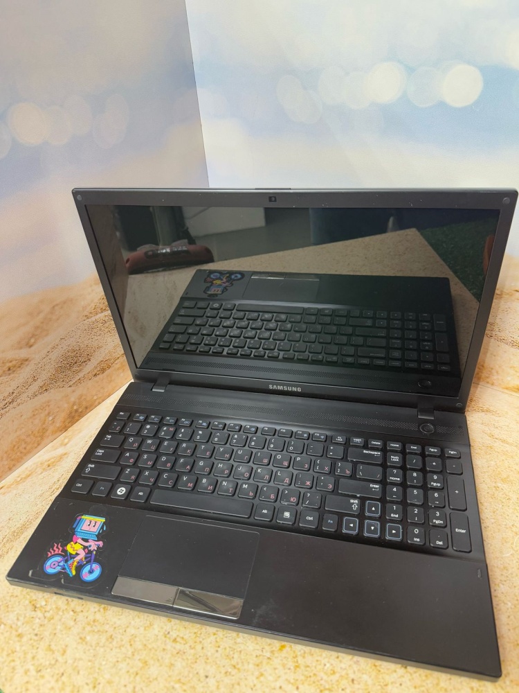 Ноутбук Samsung NP305V5A