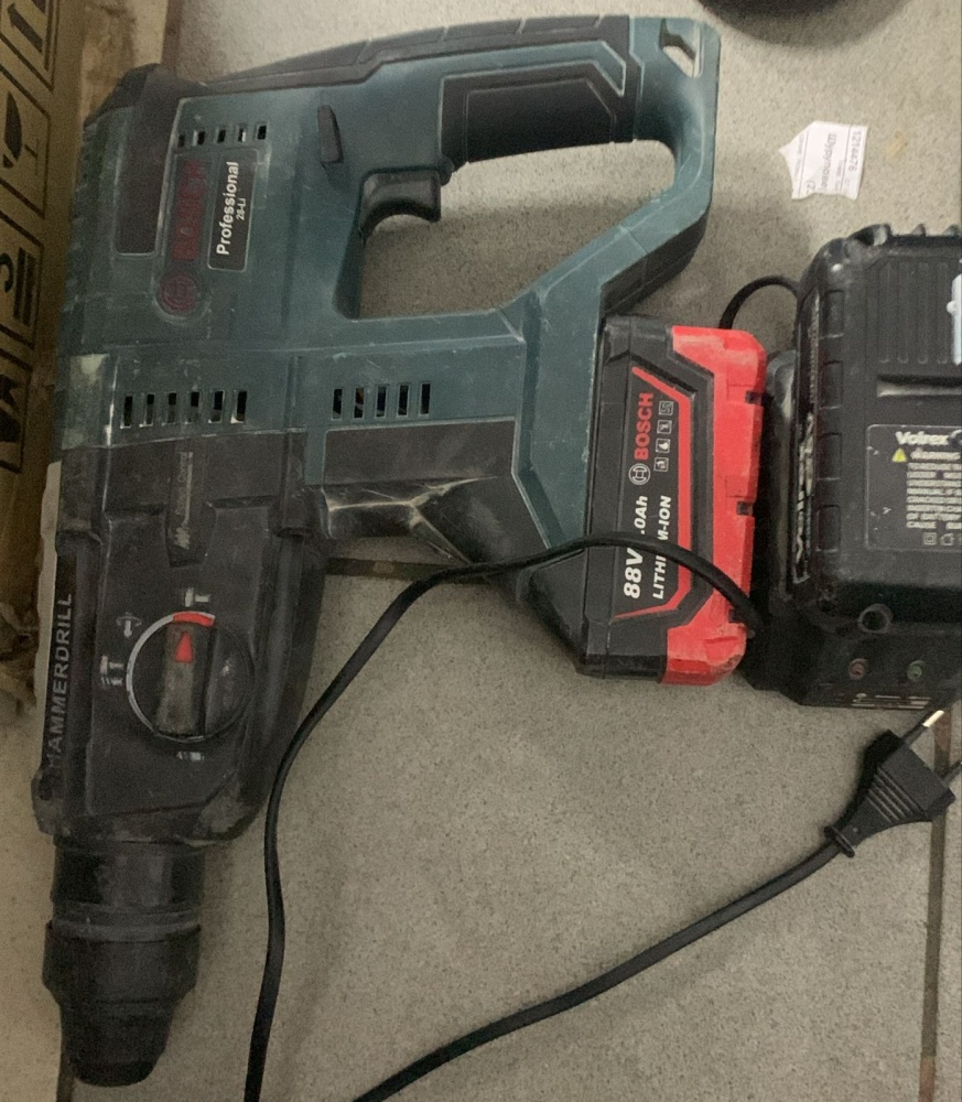 Перфоратор  Bosch profisional 25 li