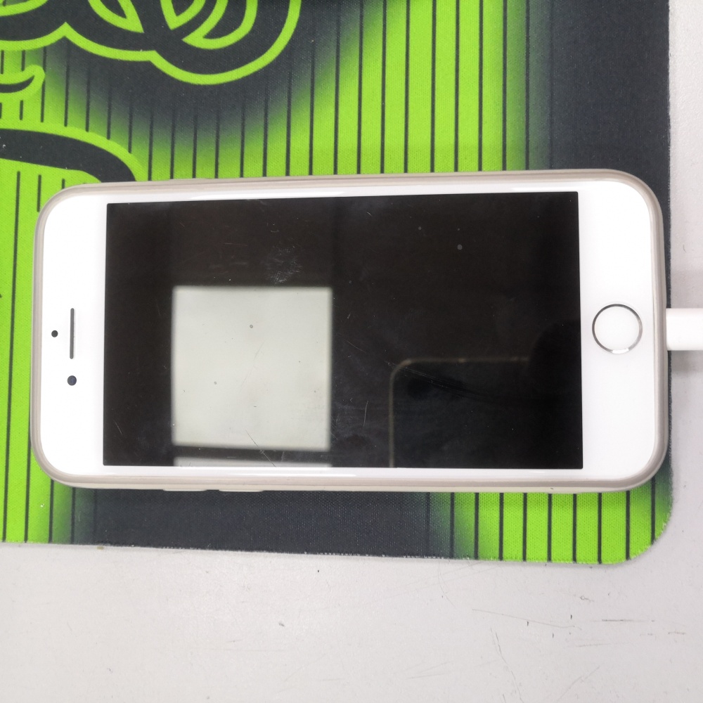 Смартфон iPhone 8 64 Gb