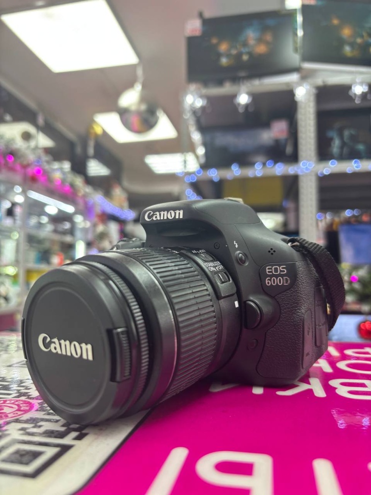 Фотоаппарат Canon 600D