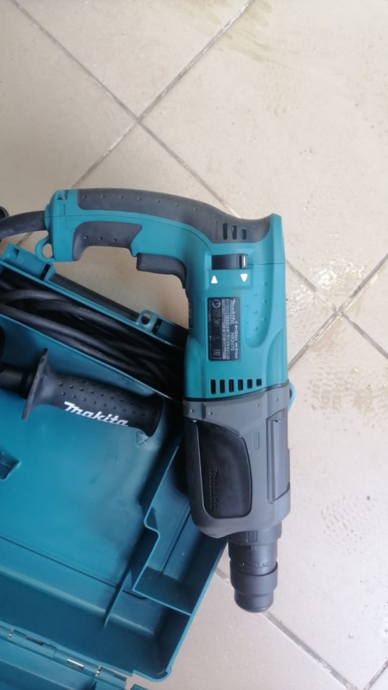 Перфоратор MAKITA  HR 2470