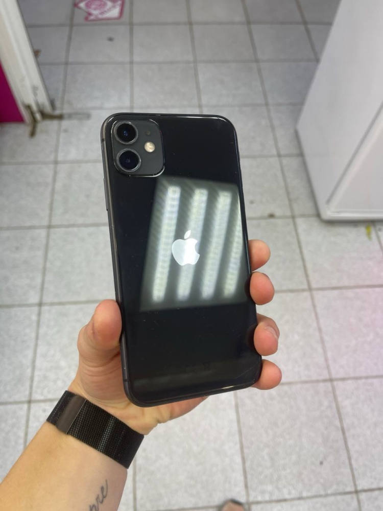 Смартфон iPhone 11 64Gb  ростест  не кручен