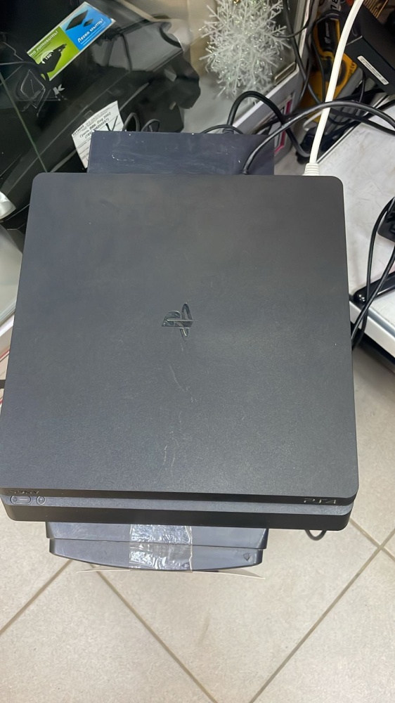 Игровая приставка Sony PlayStation 4 slim