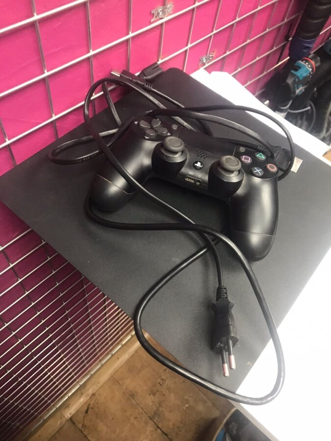 Игровая приставка Sony PlayStation 4 slim