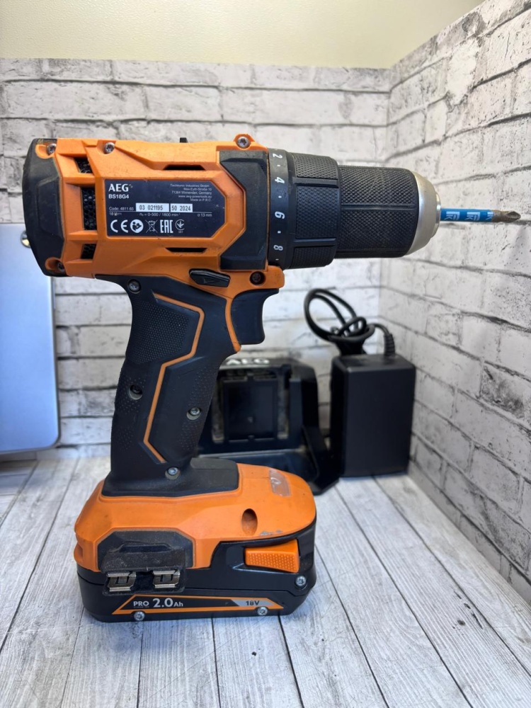 Шуруповерт AEG bs18g4