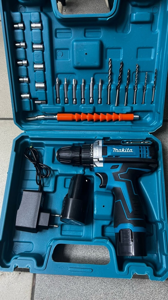 Шуруповерт Makita 12v