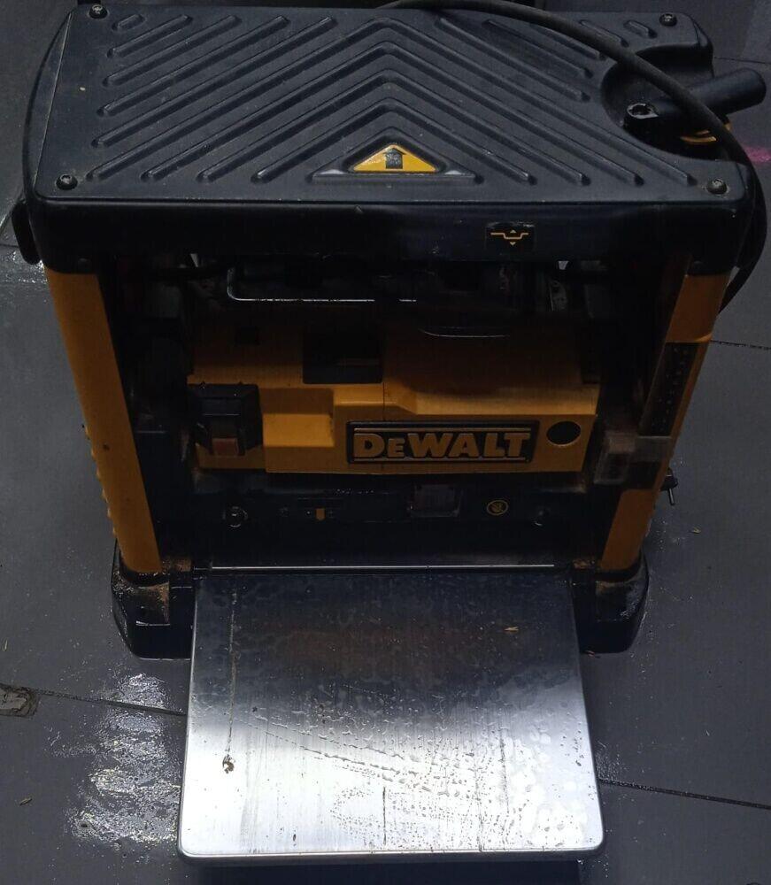 Рейсмусовый станок DeWalt DW733