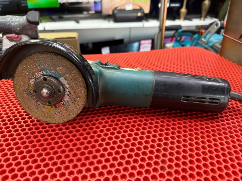 УШМ (Болгарка) MAKITA 9565