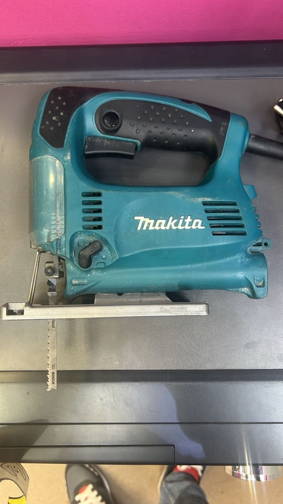 Лобзик makita 4329 450w