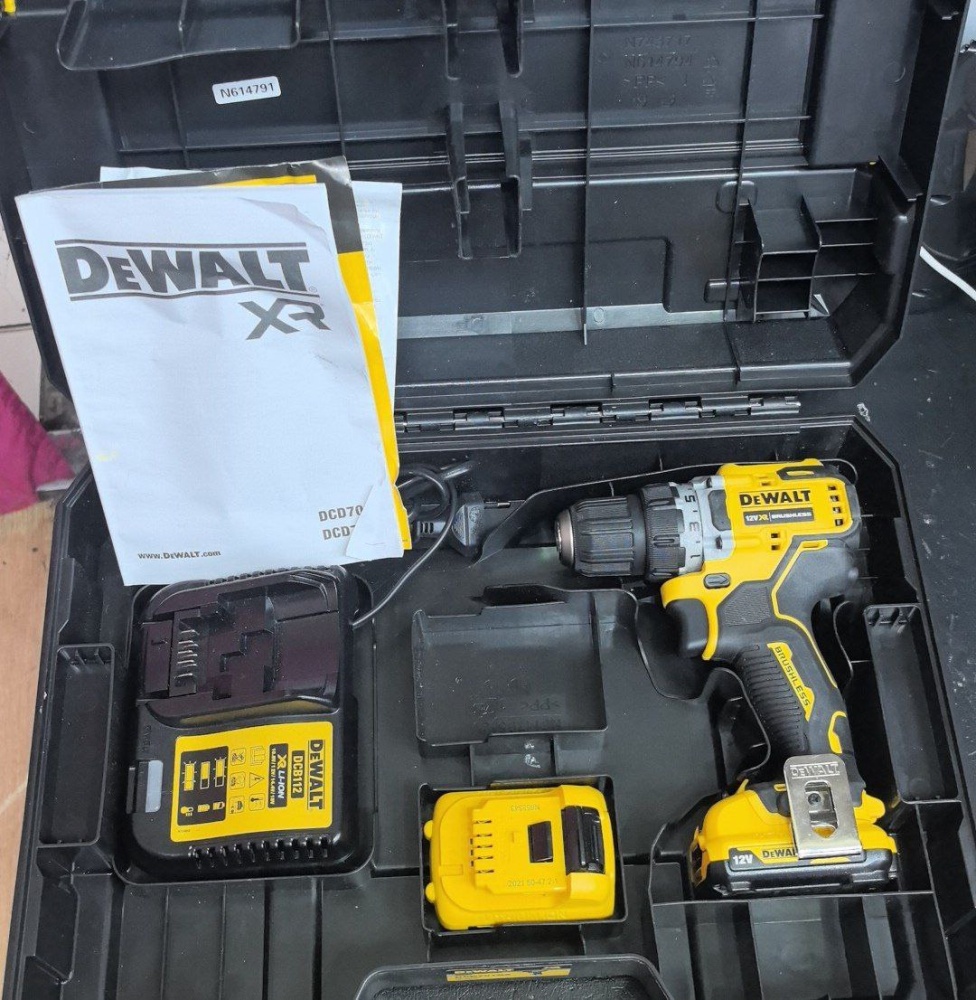 Шуруповерт DeWalt DCD701 D2