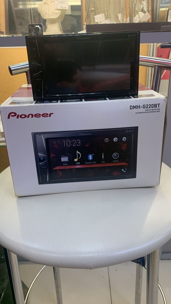 Автомагнитола Pioneer DMH-G220BT