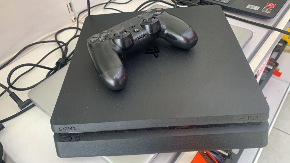 Игровая приставка Sony PlayStation 4 slim 500