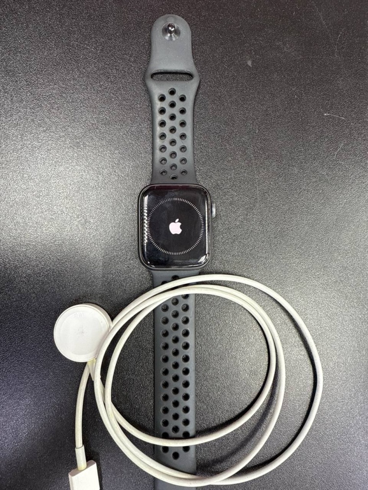 Часы Apple WATCH 4 -44MM