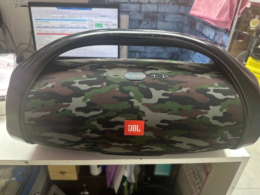 Акустика JBL Boombox