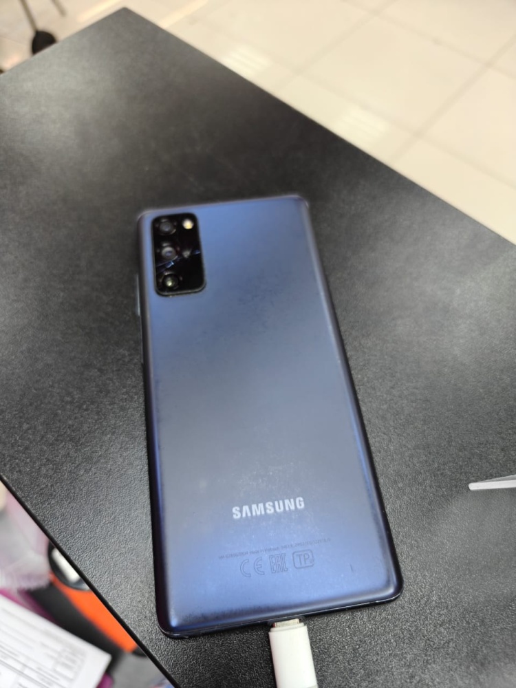 Смартфон Samsung S20 FE