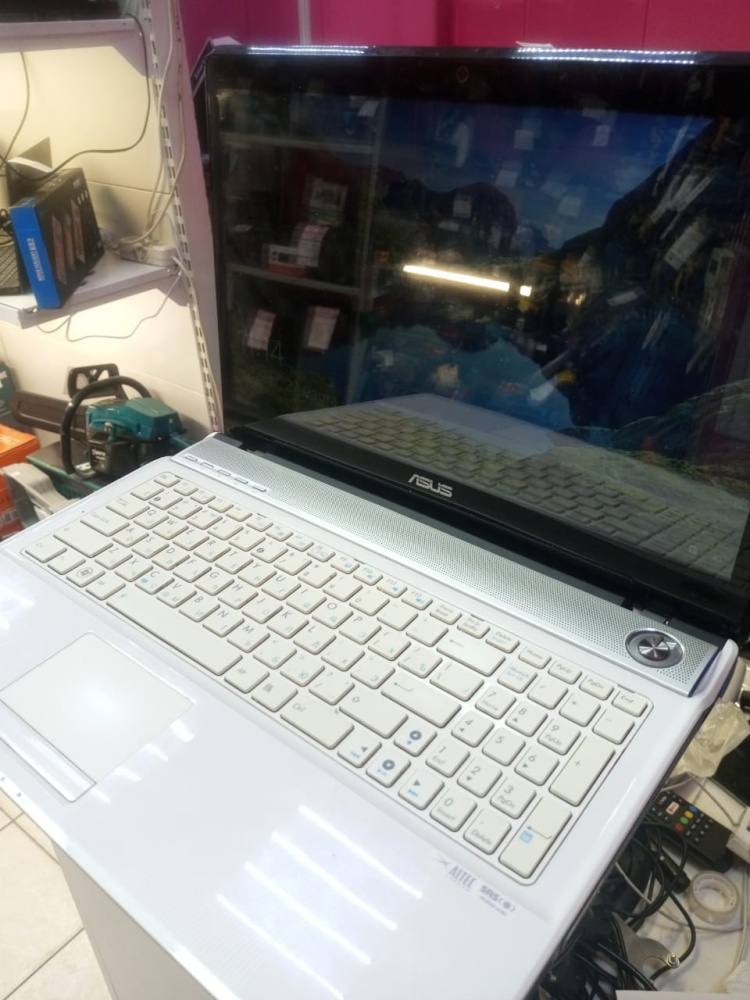 Ноутбук ASUS n61j