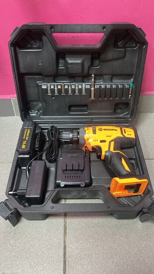 Шуруповерт Вихрь 14,4в 2акб