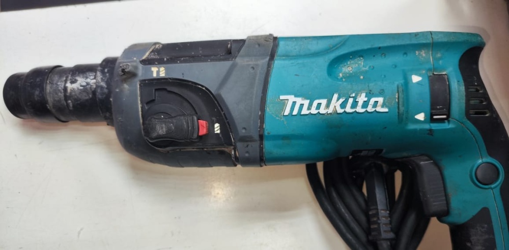 Перфоратор Makita HR2460