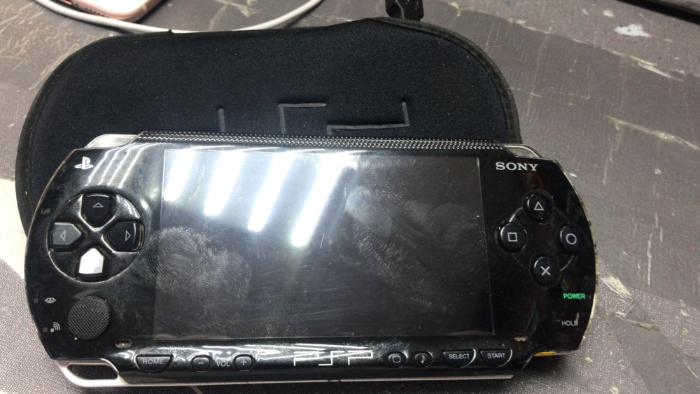 Игровая приставка PSP