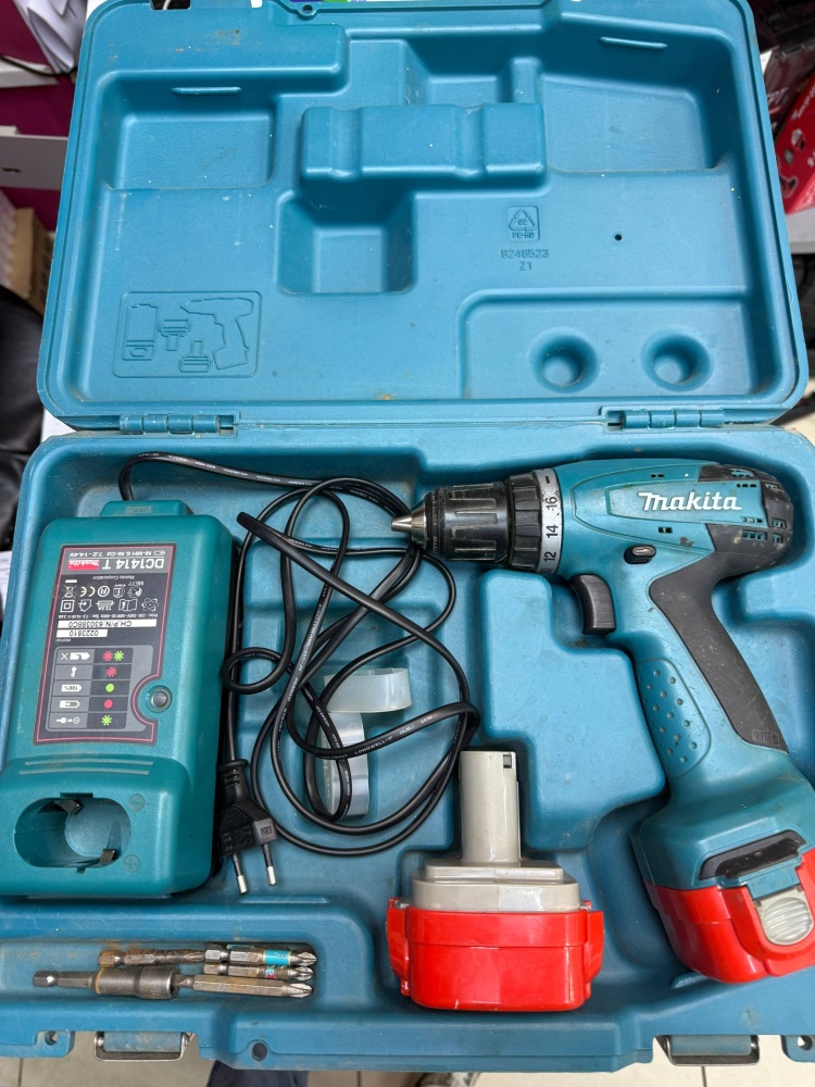 Шуруповерт 12 makita оригинал