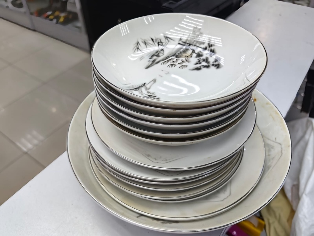 Фарфор Sone 2215 япония набор 15 тарелок