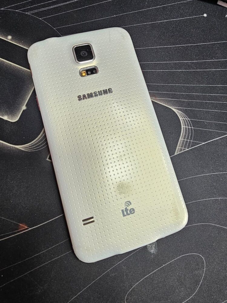 Смартфон Samsung S5 LTE