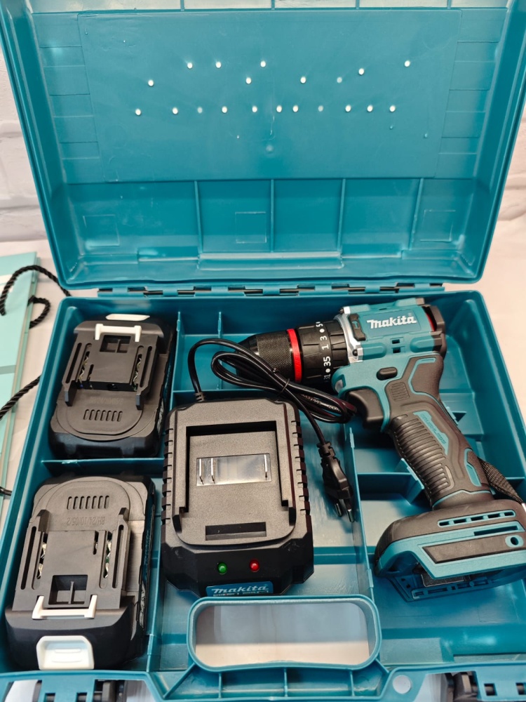 Шуруповерт Makita 18V