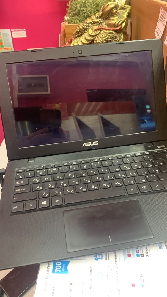 Нетбук ASUS F200M