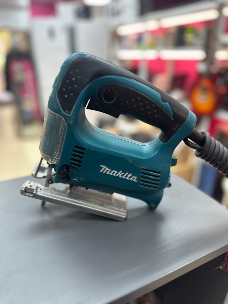 Лобзик Makita 4329