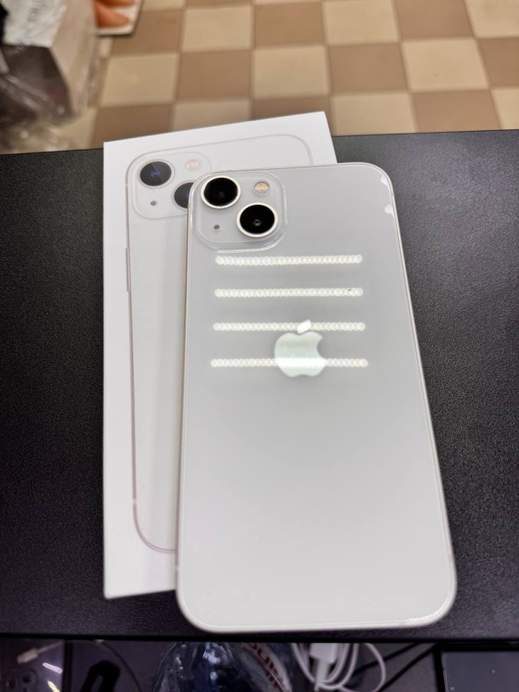 Смартфон iPhone 13 128 Gb