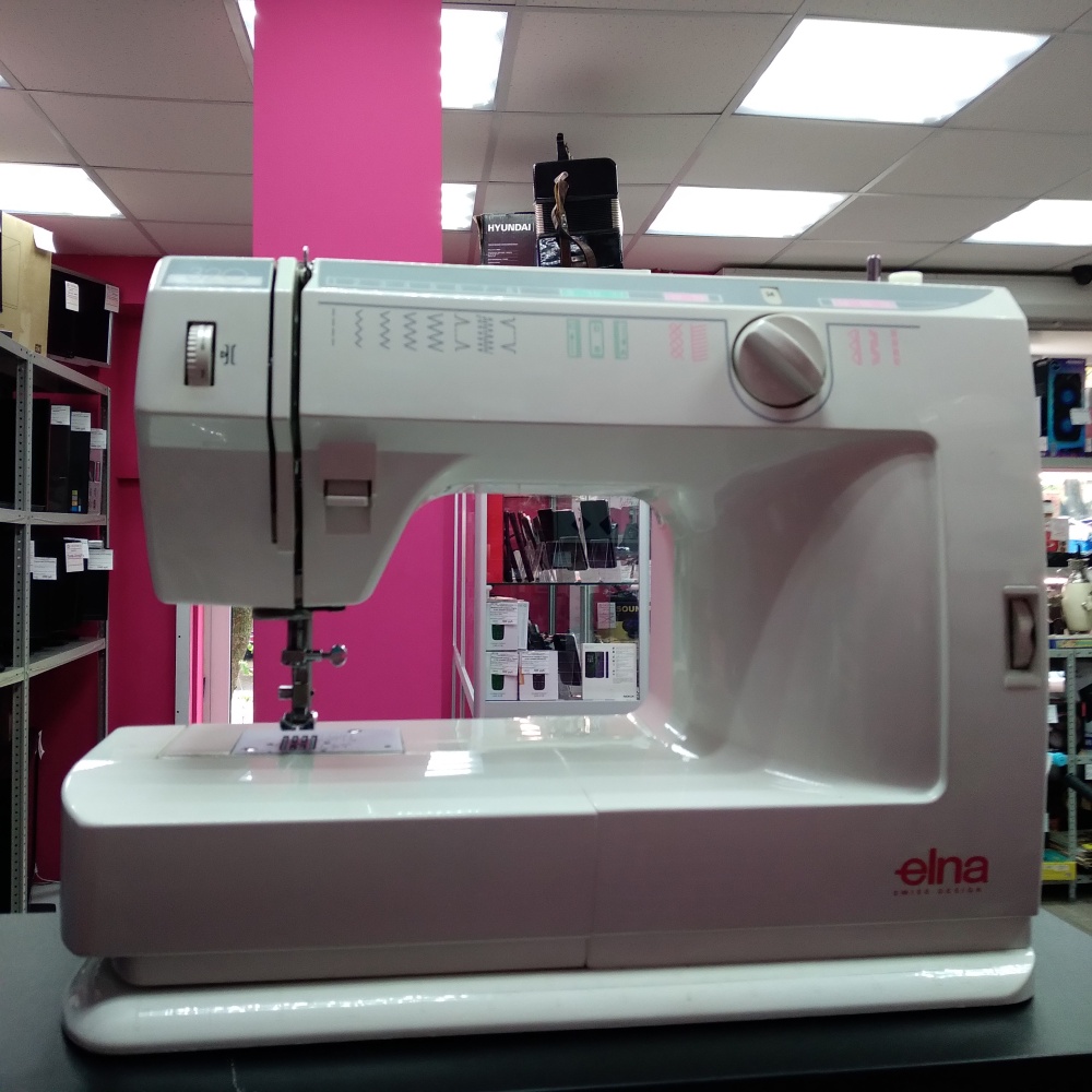 Швейная машина Elna320