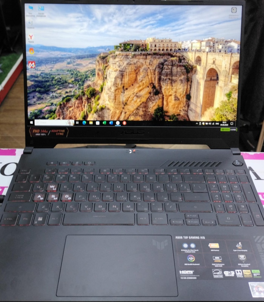 Ноутбук ASUS