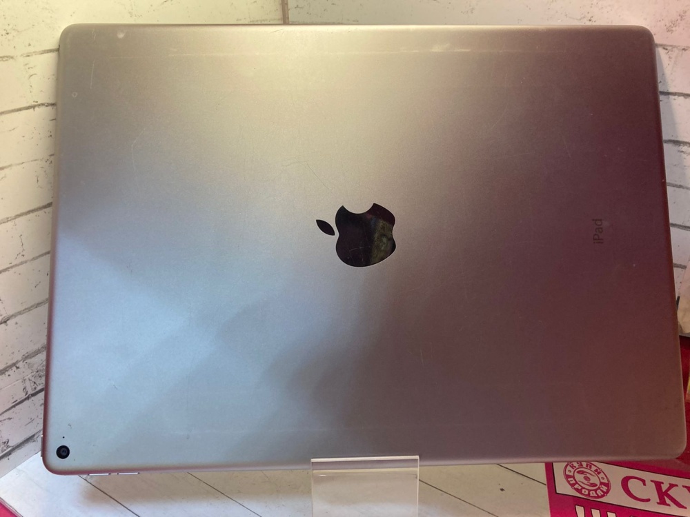 Планшет Apple iPad PRO 12.9* A1584 32GB
