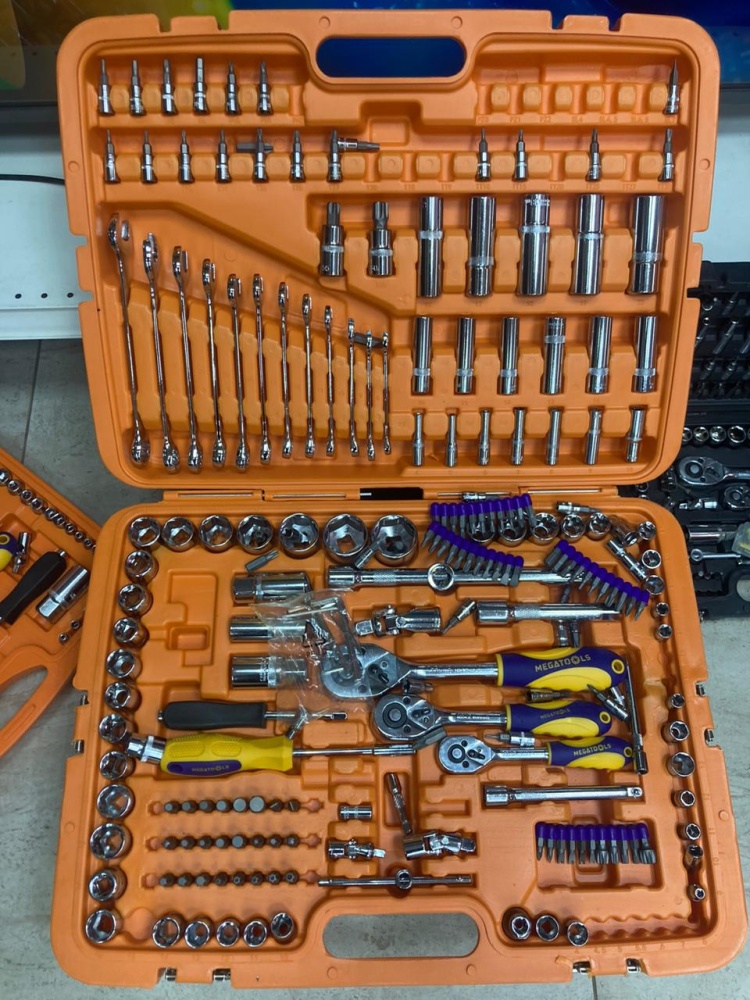 Набор инструментов 216 CRV