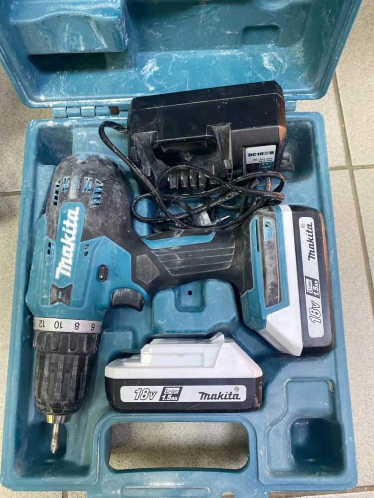 Шуруповерт Makita DF488D