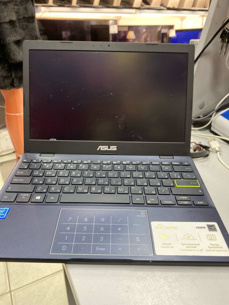 Ноутбук ASUS