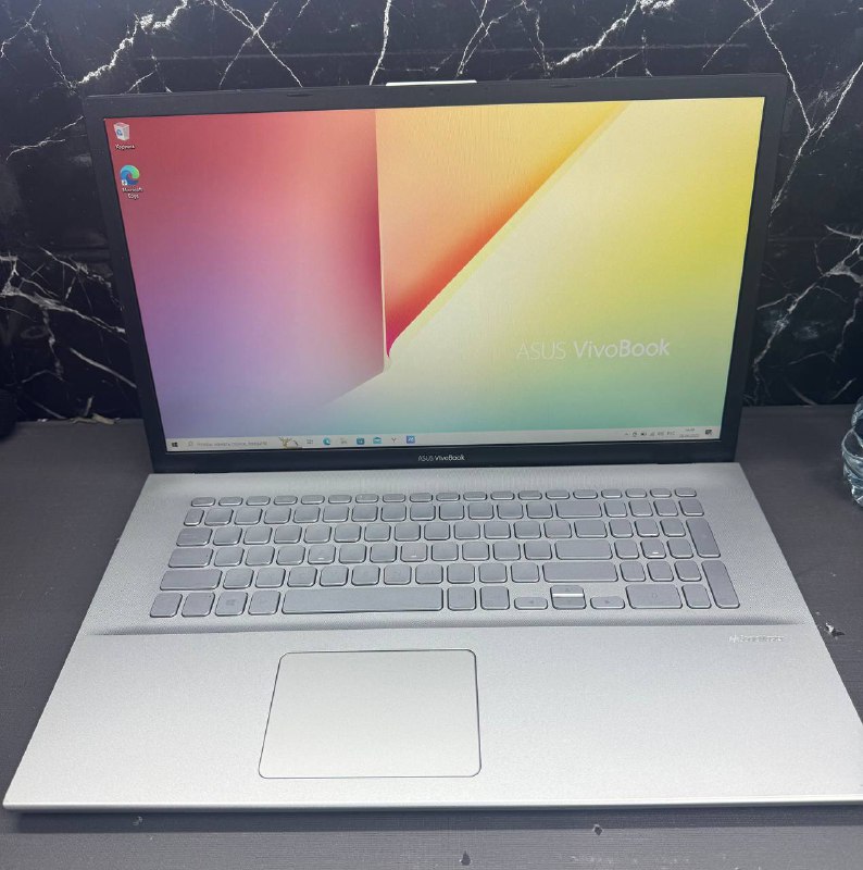 Ноутбук ASUS